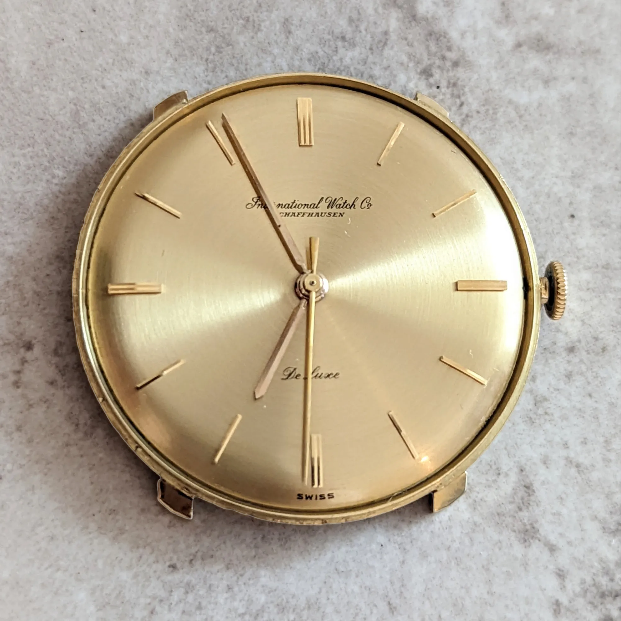 18K Solid Gold IWC De Luxe Wristwatch Swiss Made Cal. 401