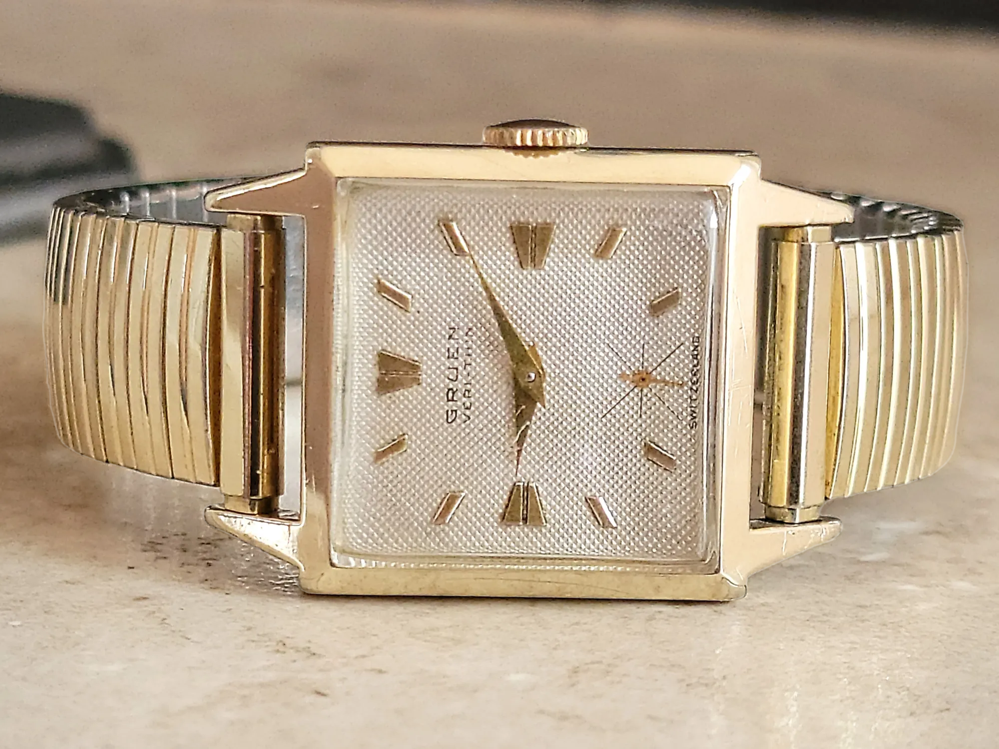 1952 GRUEN Veri-Thin Watch 17 Jewels Cal. 415 Swiss