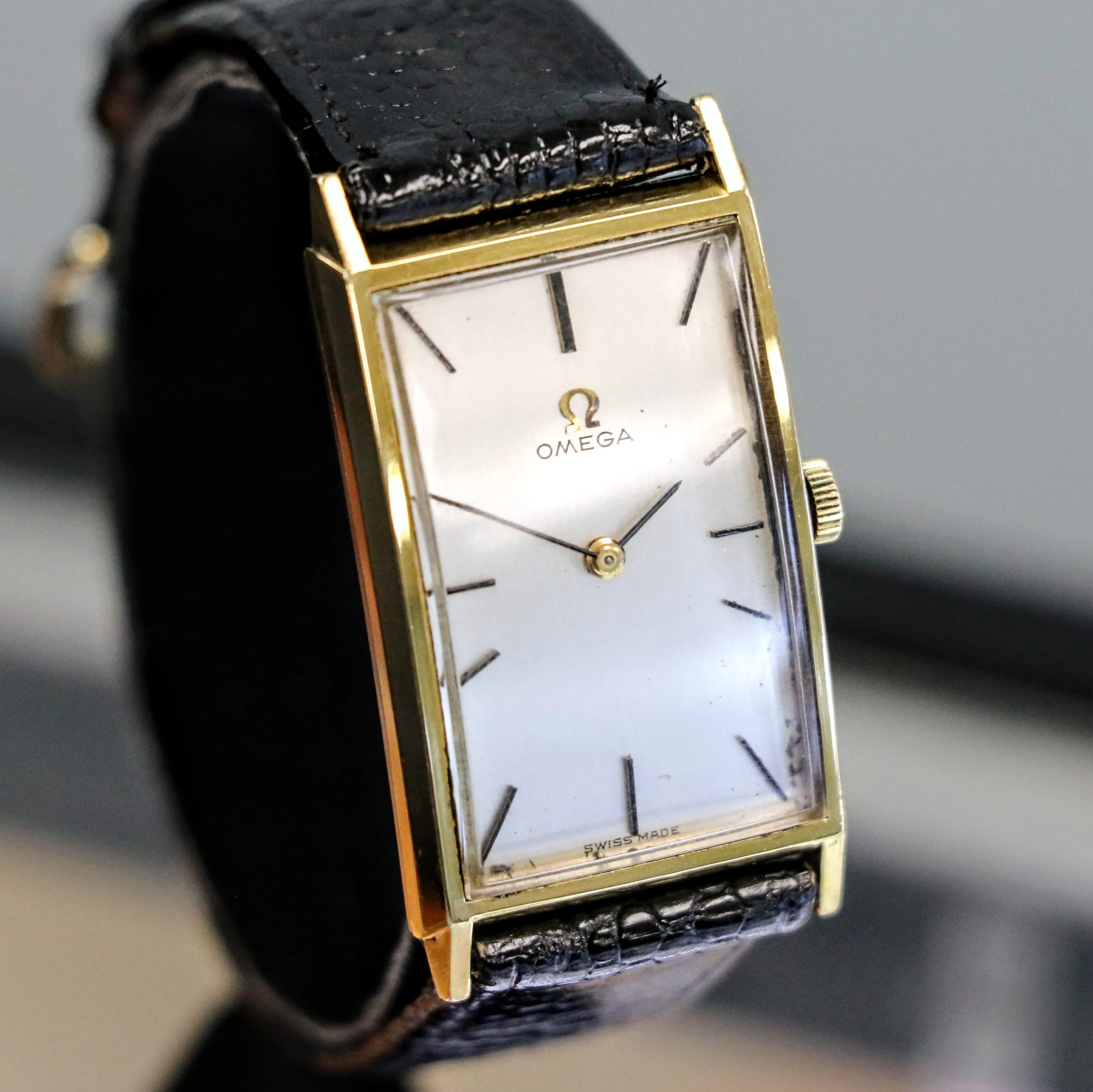 1965 OMEGA Jumbo Tank Wristwatch Ref. 111.016 Swiss Made 17 Jewels Cal. 620 Vintage Watch