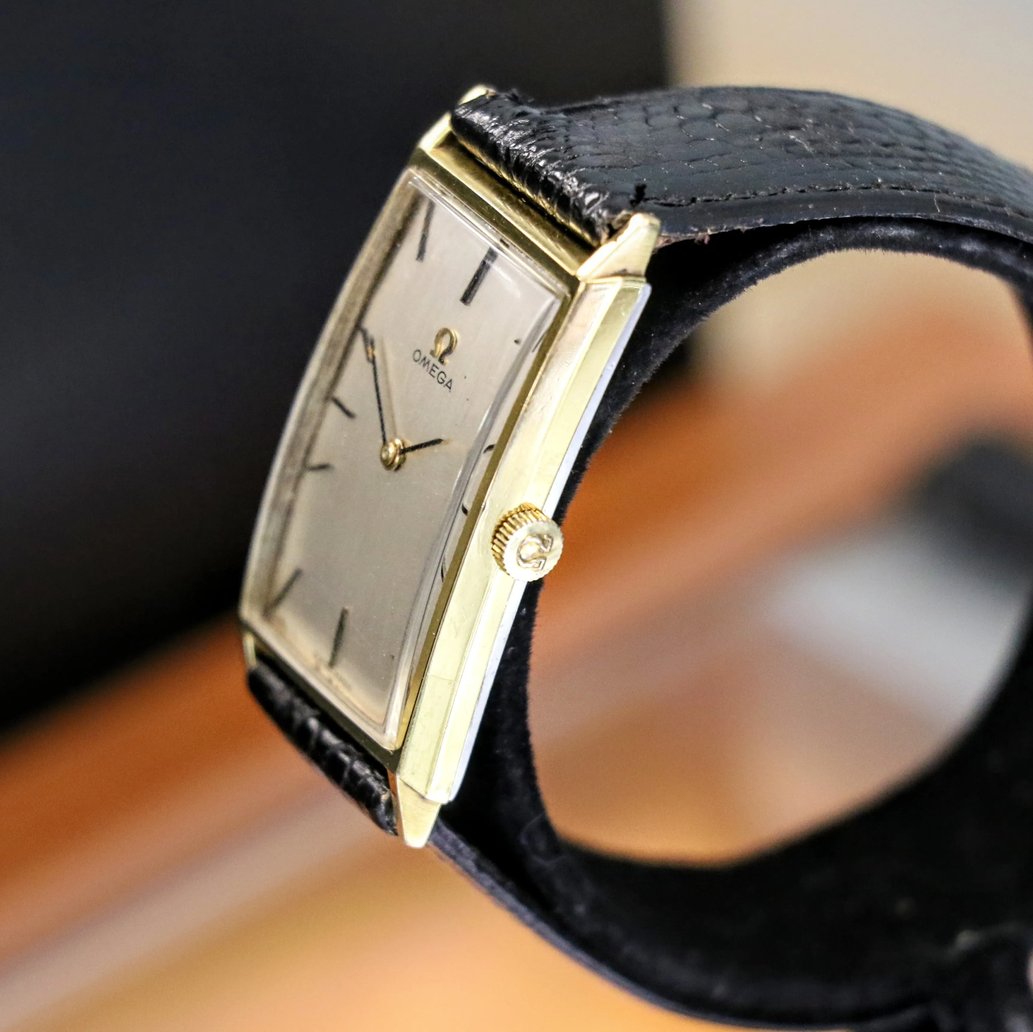 1965 OMEGA Jumbo Tank Wristwatch Ref. 111.016 Swiss Made 17 Jewels Cal. 620 Vintage Watch
