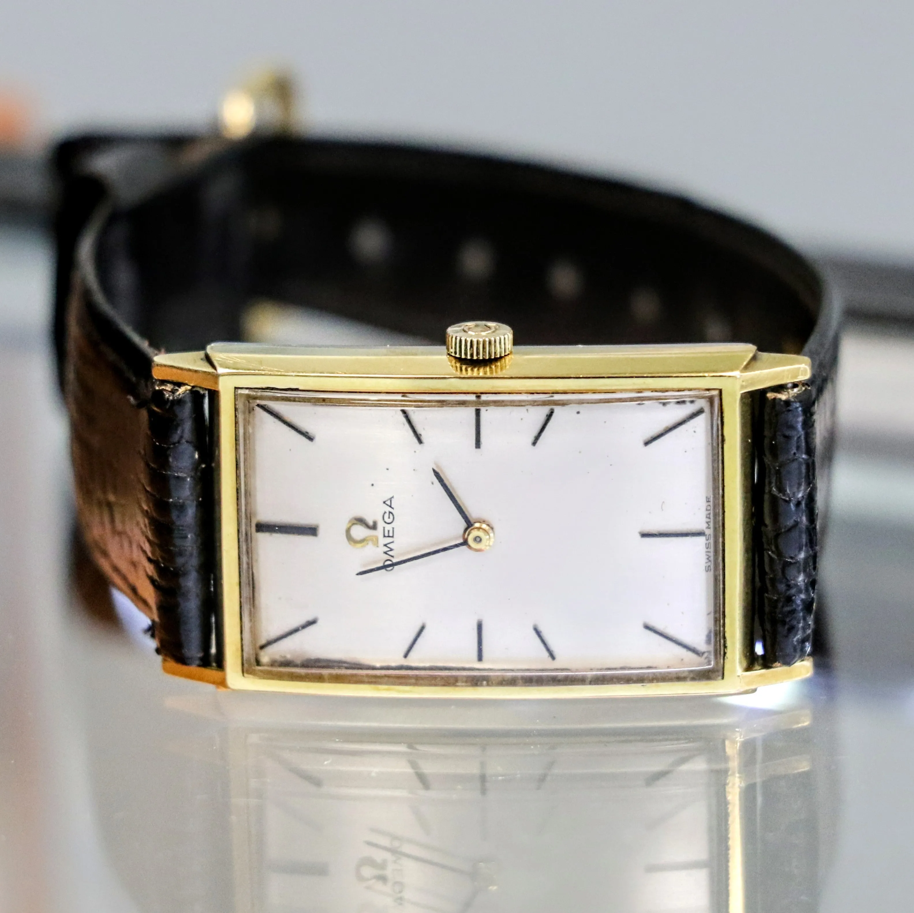 1965 OMEGA Jumbo Tank Wristwatch Ref. 111.016 Swiss Made 17 Jewels Cal. 620 Vintage Watch