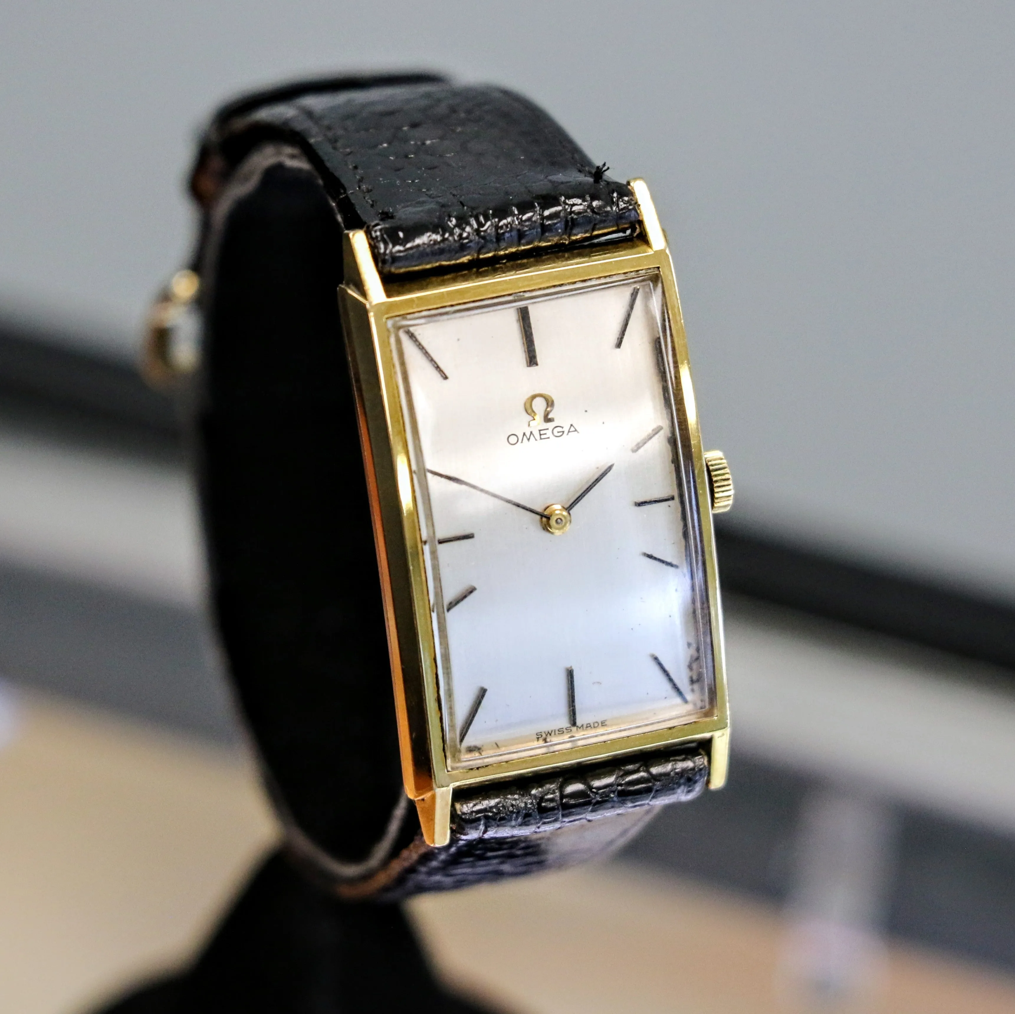 1965 OMEGA Jumbo Tank Wristwatch Ref. 111.016 Swiss Made 17 Jewels Cal. 620 Vintage Watch