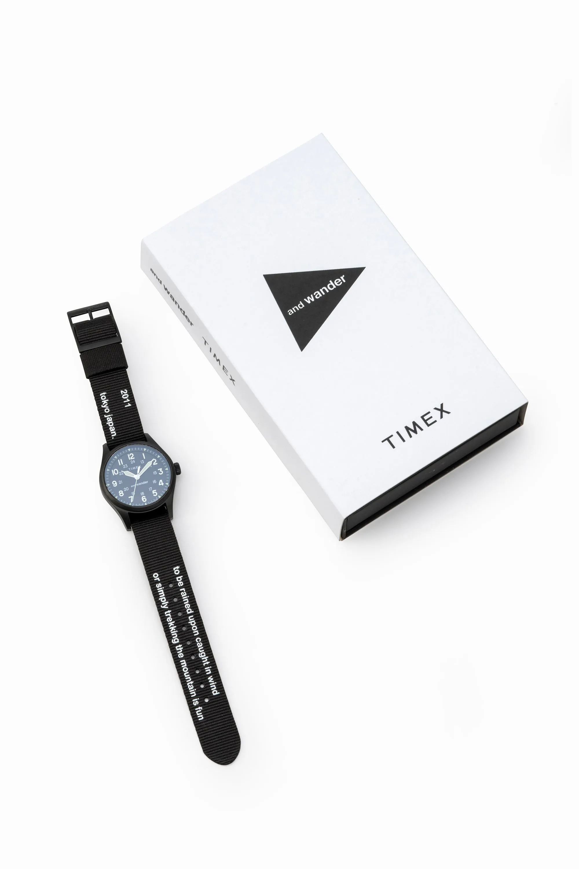 and wander - TIMEX × and wander EXPEDITION NORTH FIELD POST SOLAR