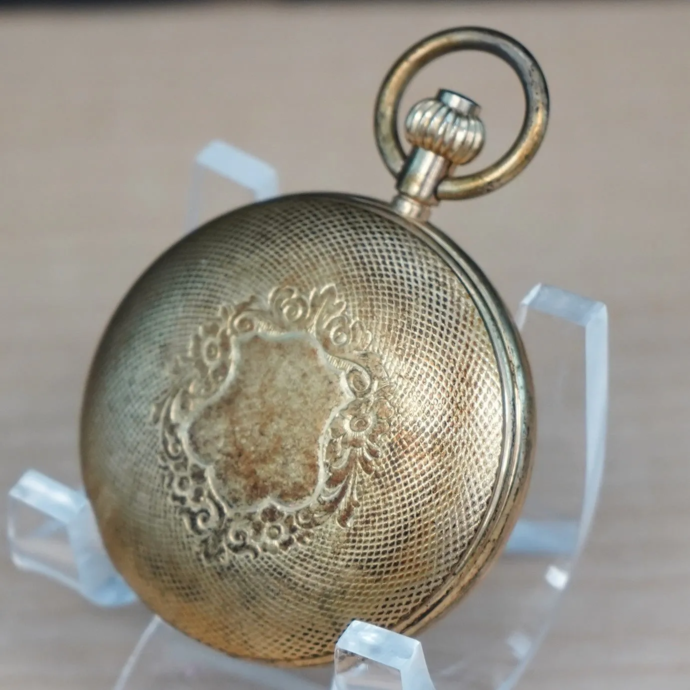 COLIBRI Quartz Pocket Watch Hunter Case Swiss Made - Gold Tone Engraved Case - Original Box!