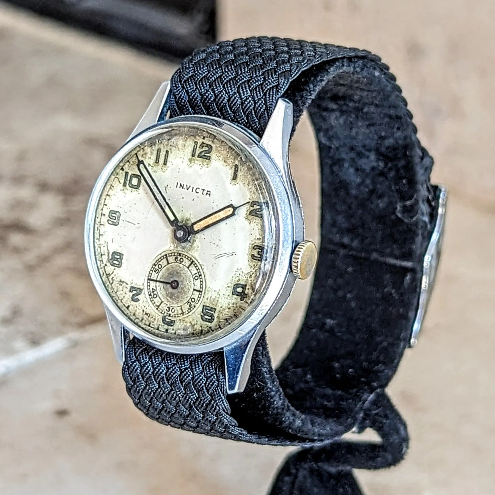 INVICTA Military Wristwatch 15 Jewels Cal. 114 Adjusted Swiss 1950's Vintage Watch