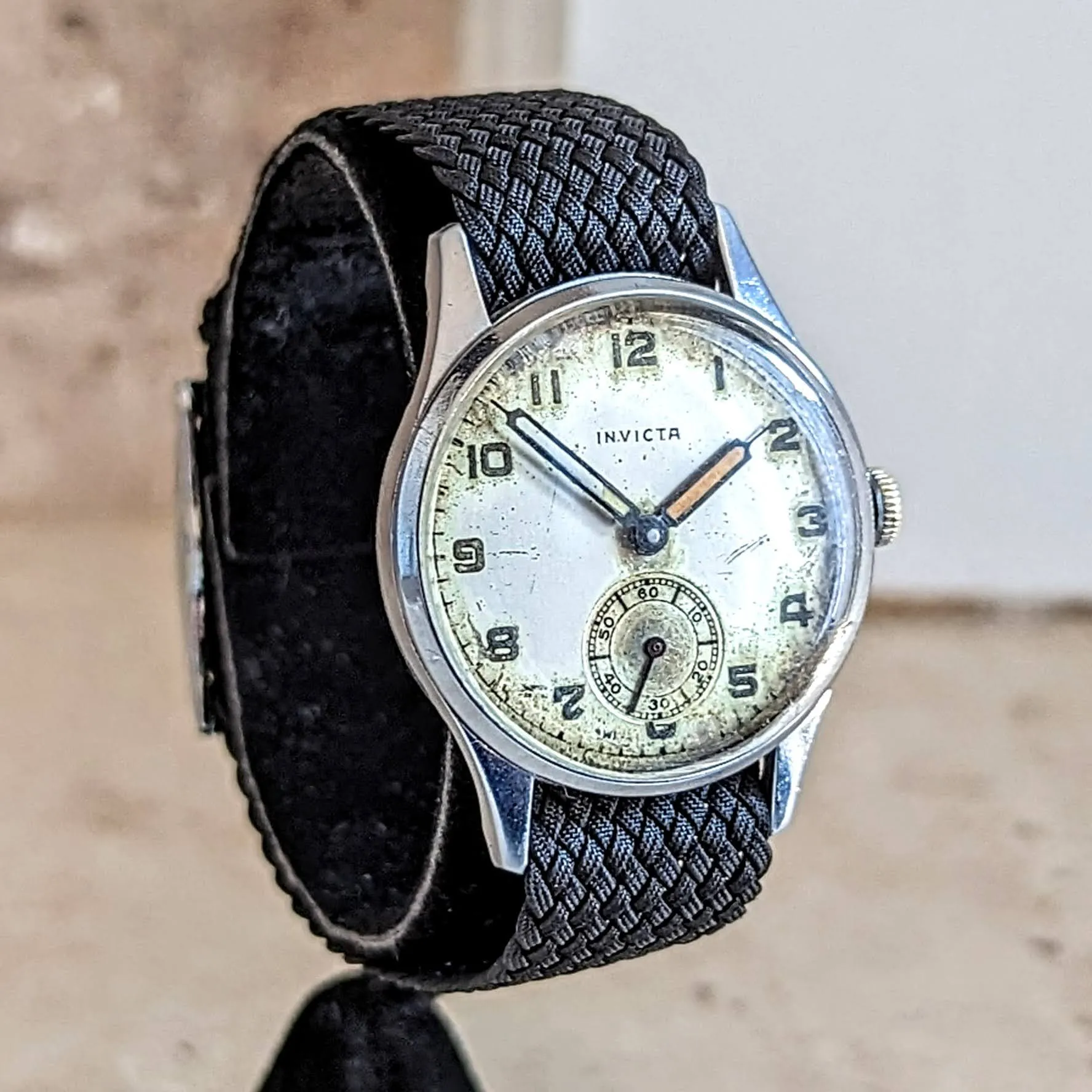 INVICTA Military Wristwatch 15 Jewels Cal. 114 Adjusted Swiss 1950's Vintage Watch