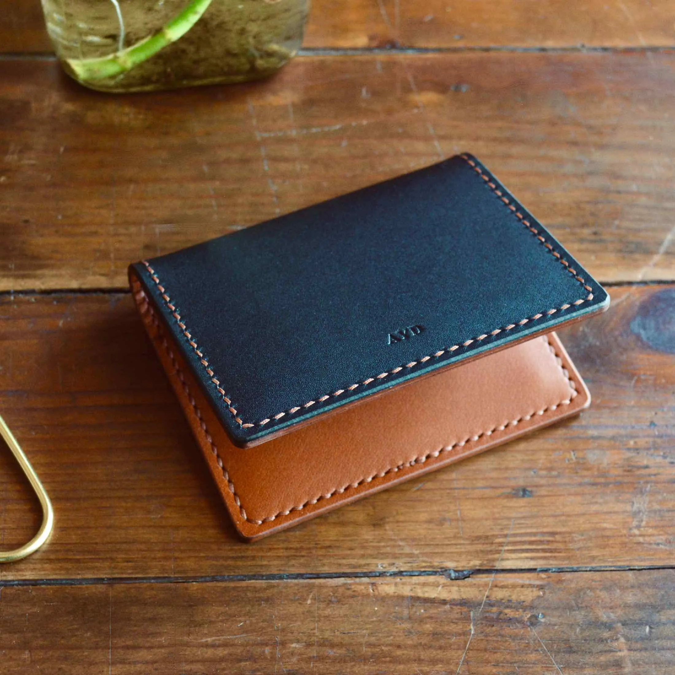 Minimal Bifold No. 1 - Dual Tone