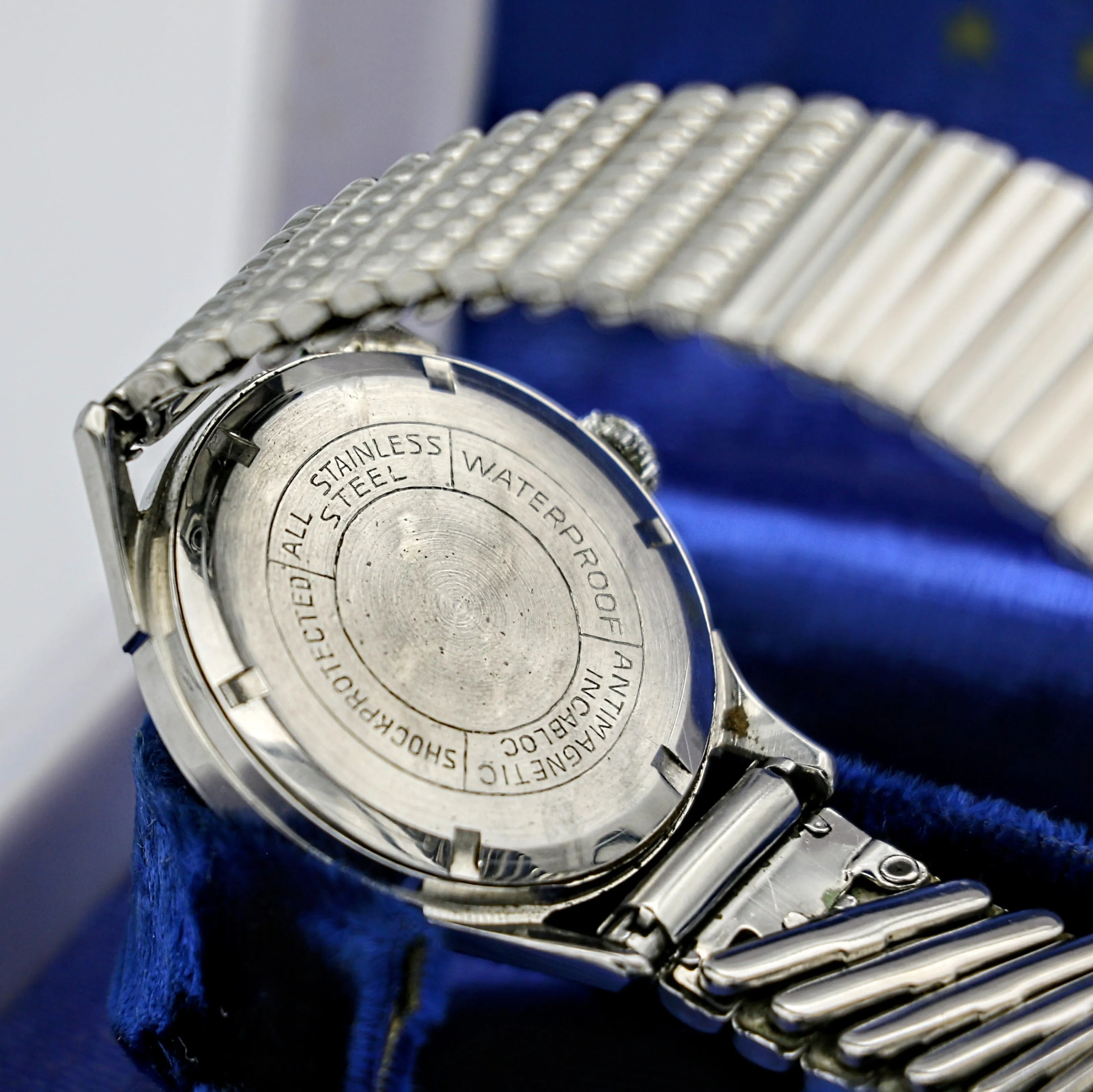 ORVIN Incabloc Watch 17 Jewels 32mm France Made Wristwatch Original Box!