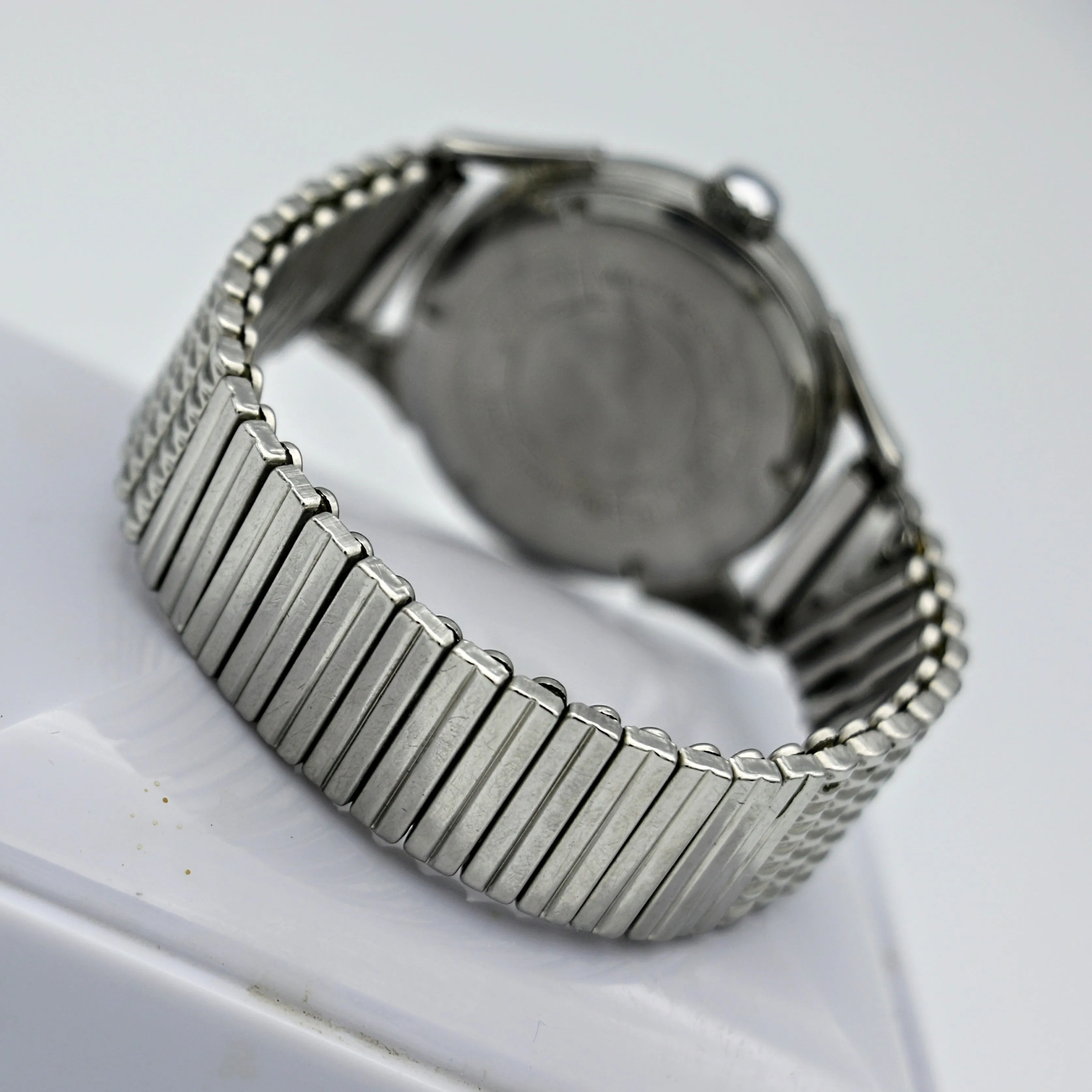 ORVIN Incabloc Watch 17 Jewels 32mm France Made Wristwatch Original Box!