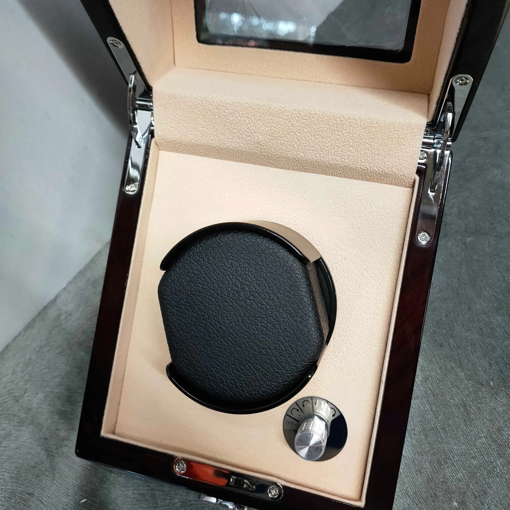 Seconds - Waratah Watch Winder Box for 1 Watch in Mahogany (l)